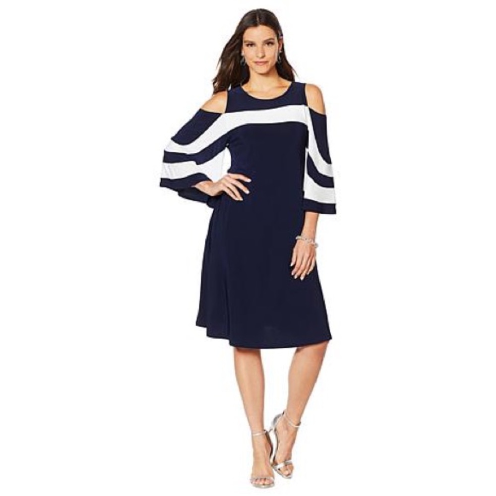 Dress - Picture 10 of 11